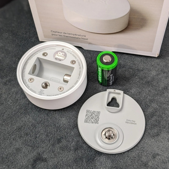 Google nest temperature sensor & battery no box included (ref#4) - Picture 2 of 5